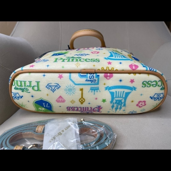 New! Dooney & Bourke 2013 Walt Disney World Princess Half Marathon Mini Handbag - Picture 5 of 7